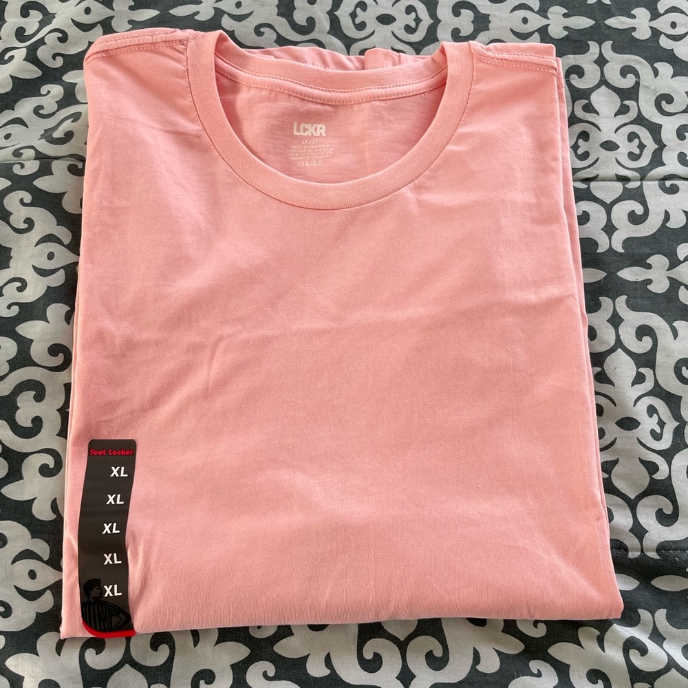 Brand new pink t shirt